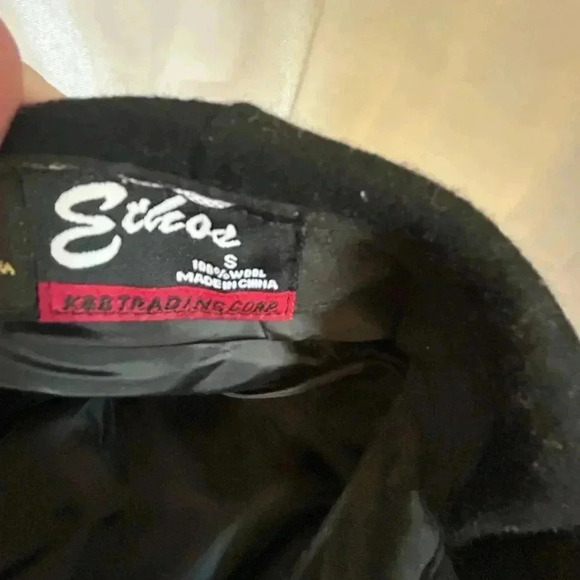 ETHOS  VINTAGE (?) BLACK WOOL BERET CADDY HAT SIZE SMALL UNISEX GOOD CONDITION - Picture 7 of 7